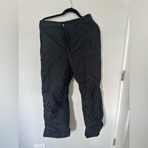 Winter weather pants. Brand new without the tag and never worn